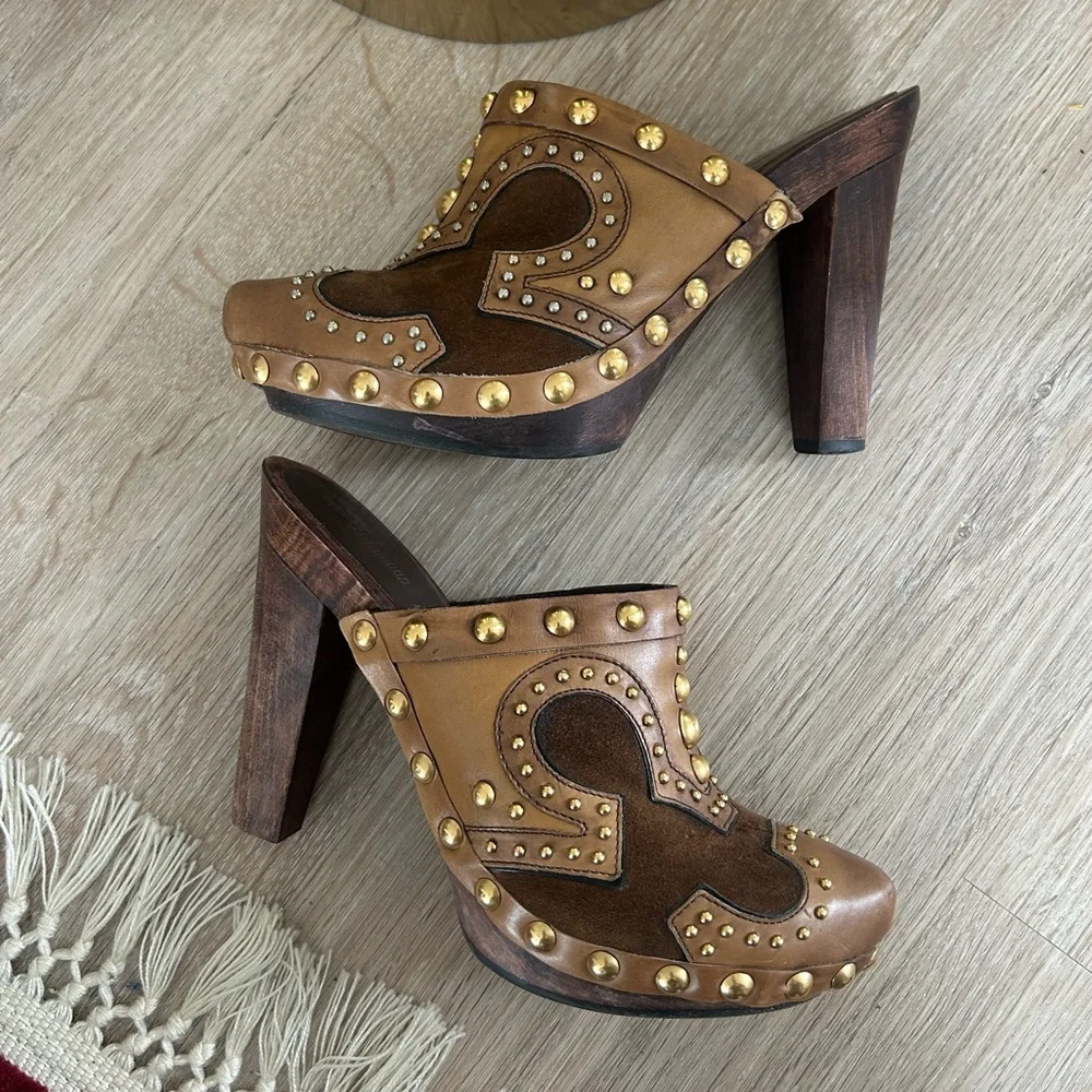 MIU MIU Size 37 1/2 or US 7 studded Brown leather clogs - Picture 2 of 10